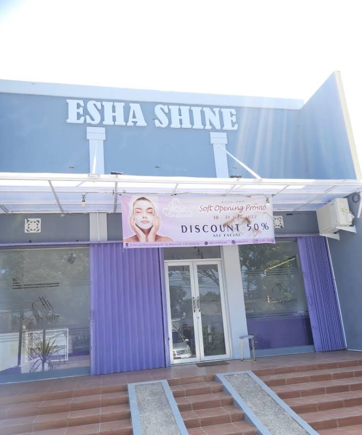 Tampak depan Esha Shine Clinic